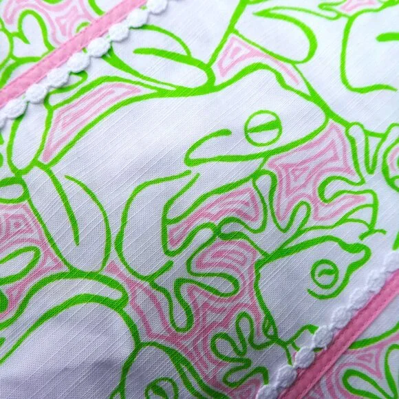 Lilly Pulitzer Originals Girls Shift Dress Green Pink Lilly Pad Hidden Frogs 10 - Picture 2 of 9